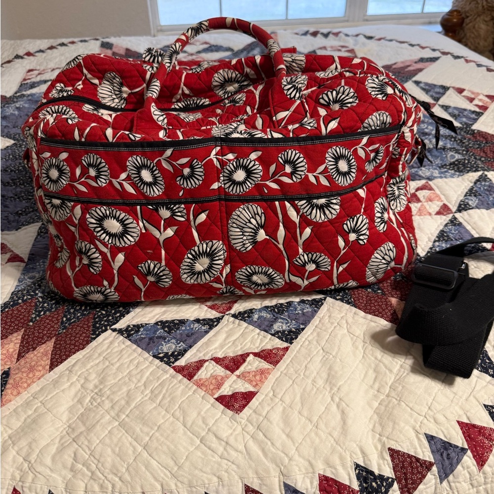 Vera Bradley Floral Red Quilted Women's Bag